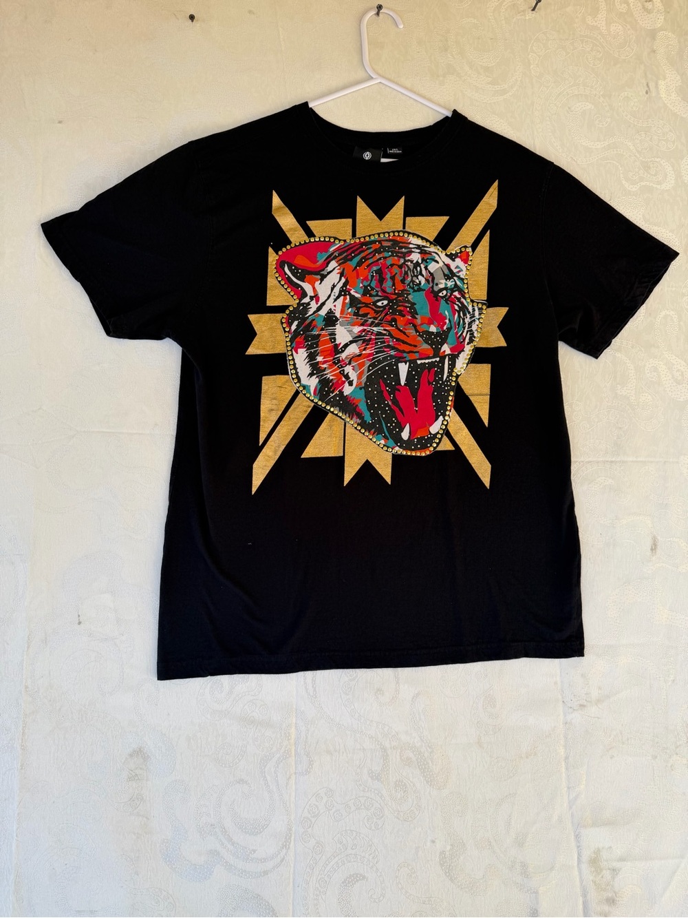 Akademiks Black Short-Sleeve Tee with Multicolor Tiger and Gold Graphic